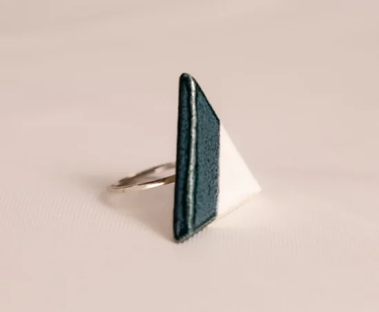 Anel Foguete Branco Cintilante e Eucalipto