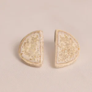 Brinco Meia-lua Inteira Branco Caramelo