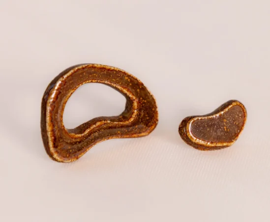 Brinco Assimétrico Corten