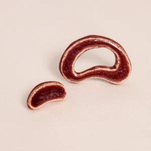 Brinco Assimétrico Grená